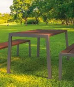 Visuel de New range of steel and recycled plastic products