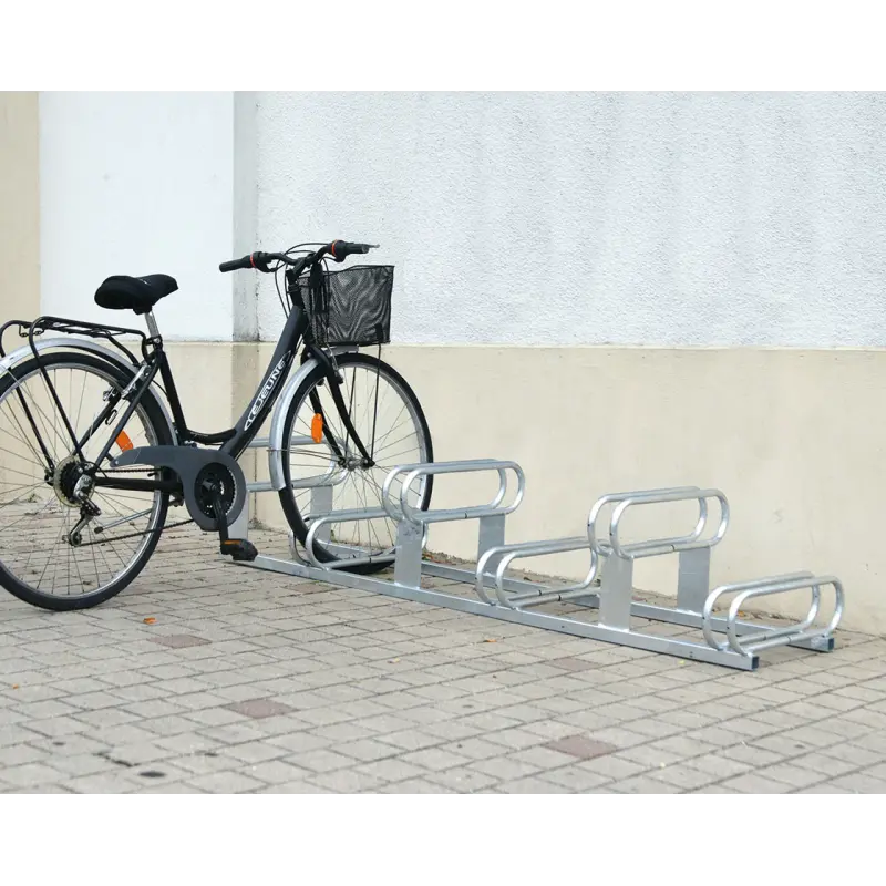 Aparcabicicletas con 6 soportes a diferentes alturas