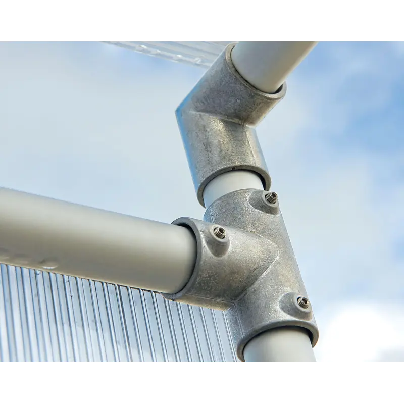 Refugio fumador de aluminio