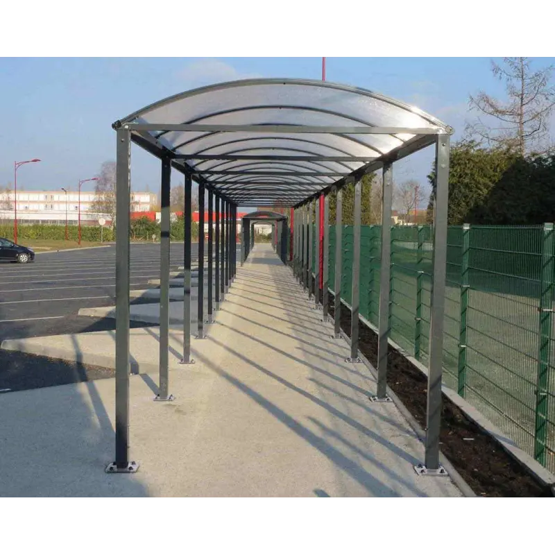 Zadaszone przejście Łukowa "M" z oszalowaniami z poliwęglanu