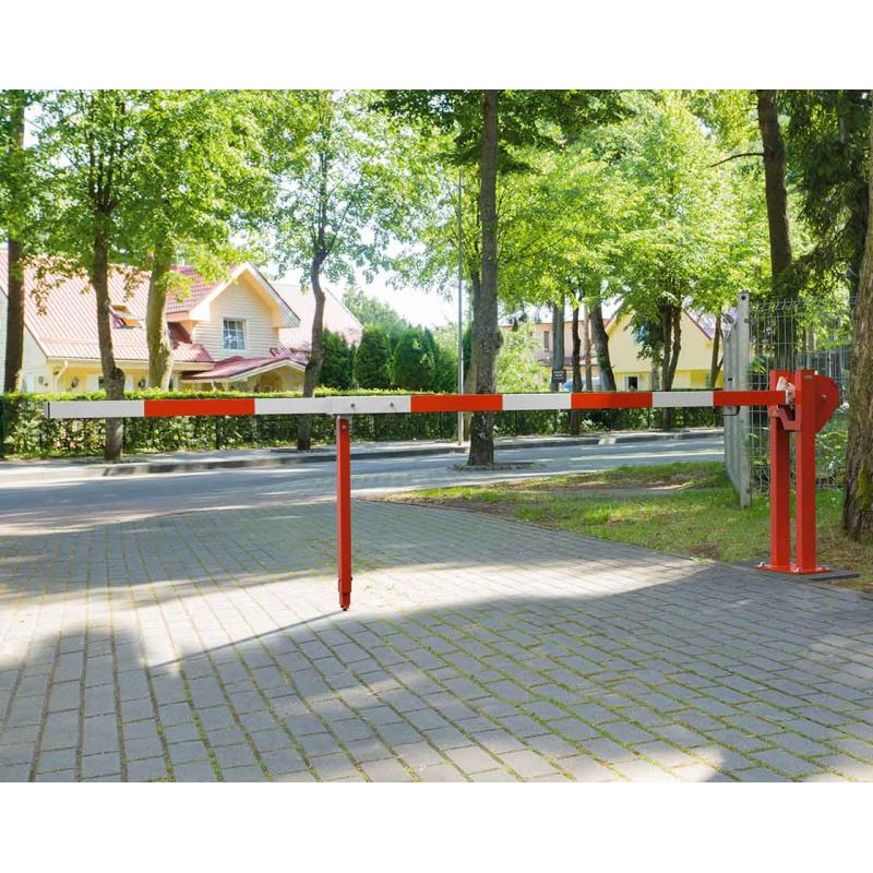 Universal boom barrier with gas cylinder system