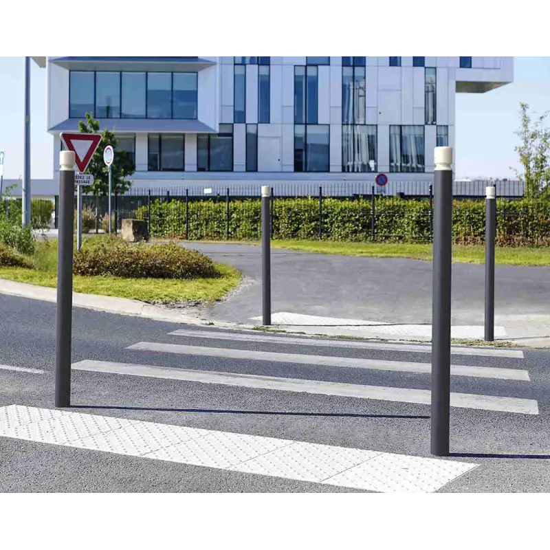 Agglo DDA compliant steel bollard