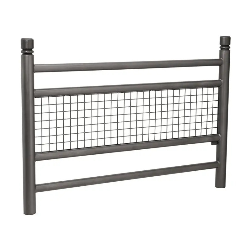 Linea railing with City top cap
